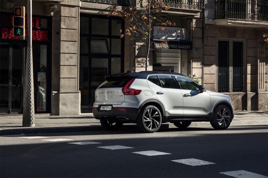  Volvo XC40 T5 R-Design 2017 года  (WW) (фото 61 из 68)